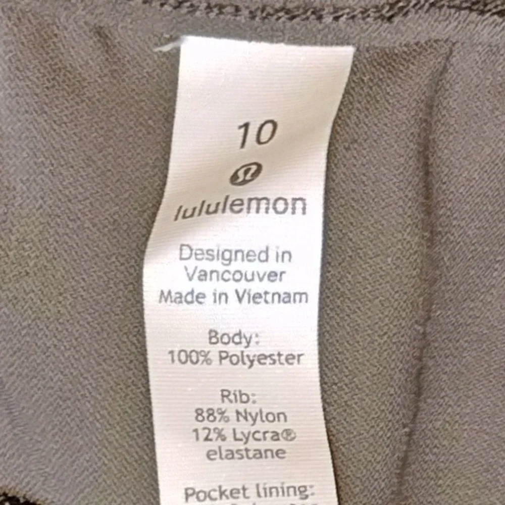 Lululemon On the Fly Jogger Women 10 Green Woven Tapered Pant Drawstring Pocket